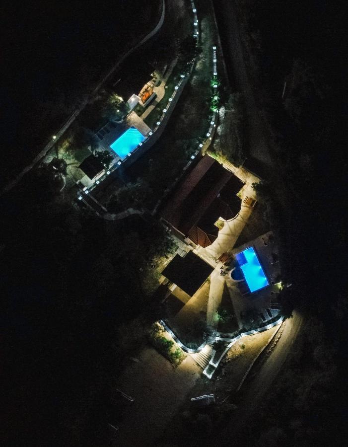 אולסינץ' Rustic Villas Barlovic מראה חיצוני תמונה