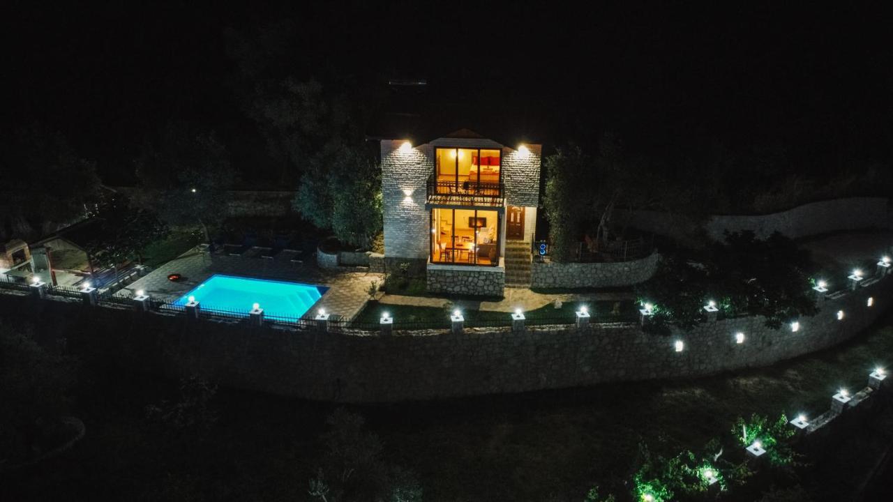 אולסינץ' Rustic Villas Barlovic מראה חיצוני תמונה