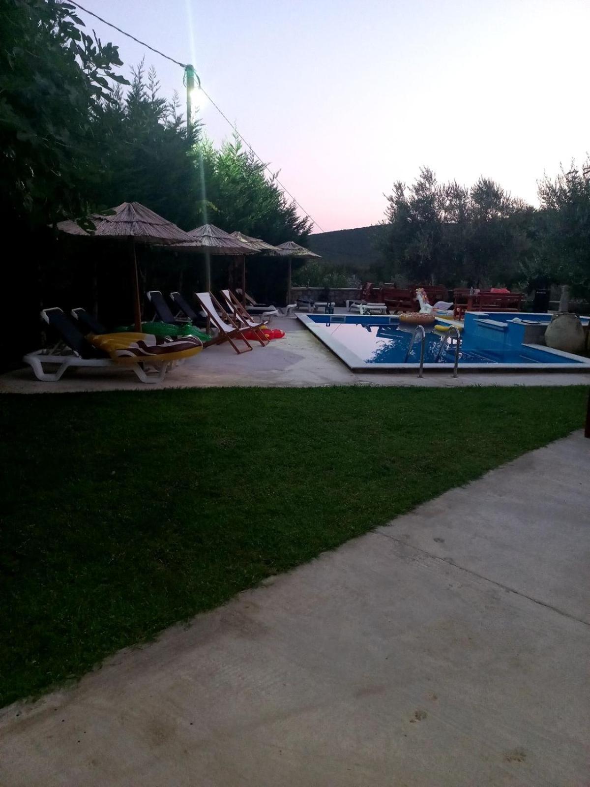אולסינץ' Rustic Villas Barlovic מראה חיצוני תמונה