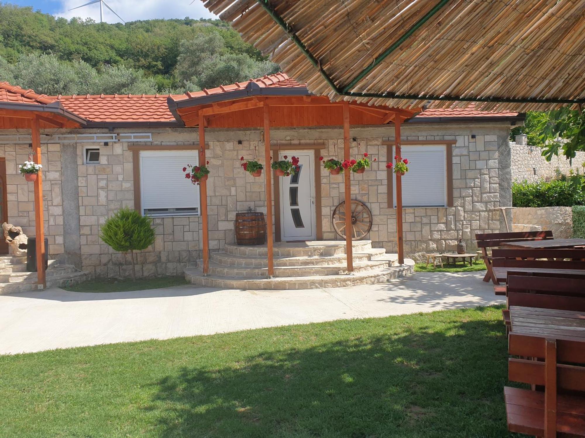 אולסינץ' Rustic Villas Barlovic מראה חיצוני תמונה